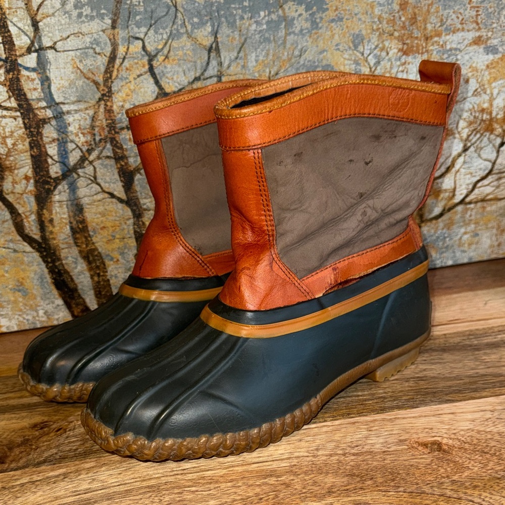 Vintage Timberland women’s Pull up Duck Boots suede and leather upper size 9